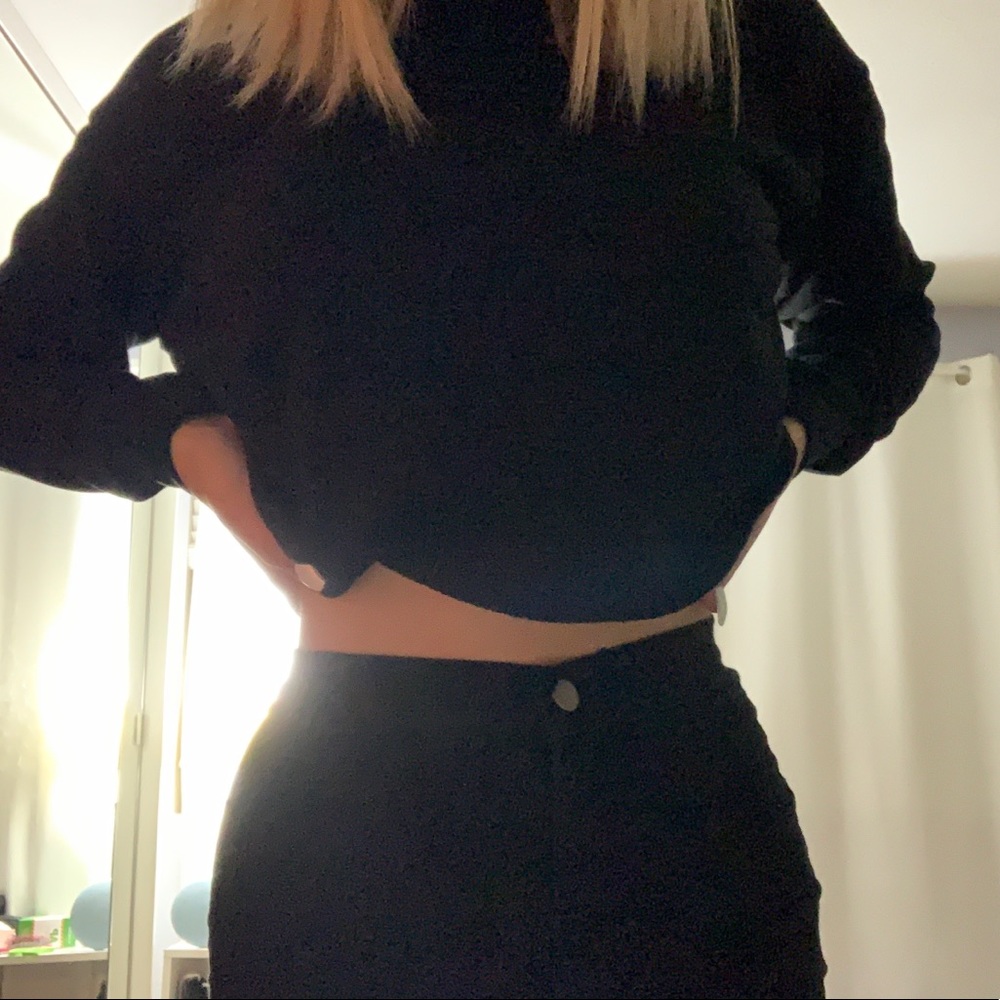 Black cropped sweatshirt with white drawstrings